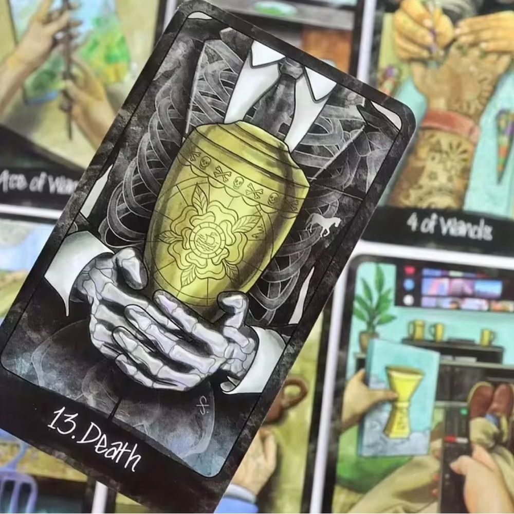 Out of hand tarot deck - Picture 3 of 5